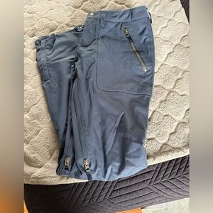 Burton women’s  Navy Snowboard pants Size Large